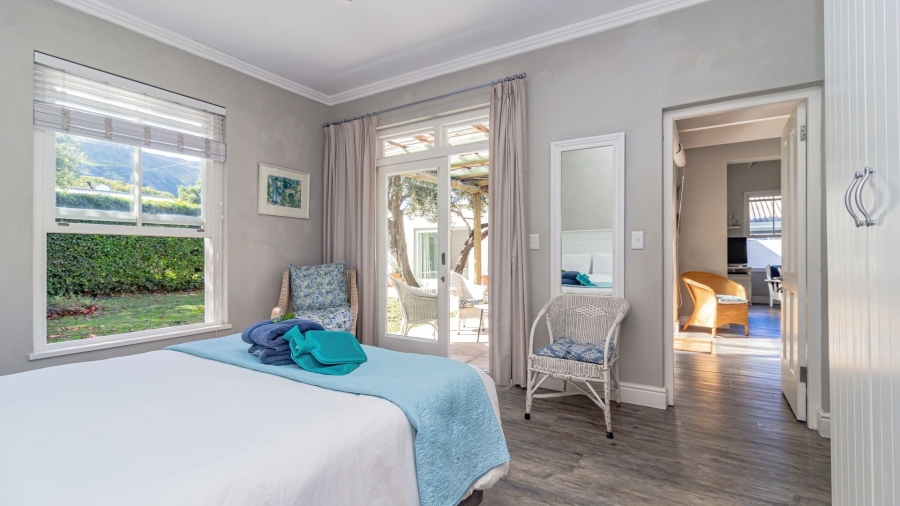 To Let 5 Bedroom Property for Rent in Onrus Western Cape